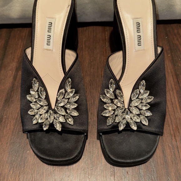 Miu Miu Satin Crystal Embellishments Slides Women's Shoes Size: 6.5 - Picture 3 of 9